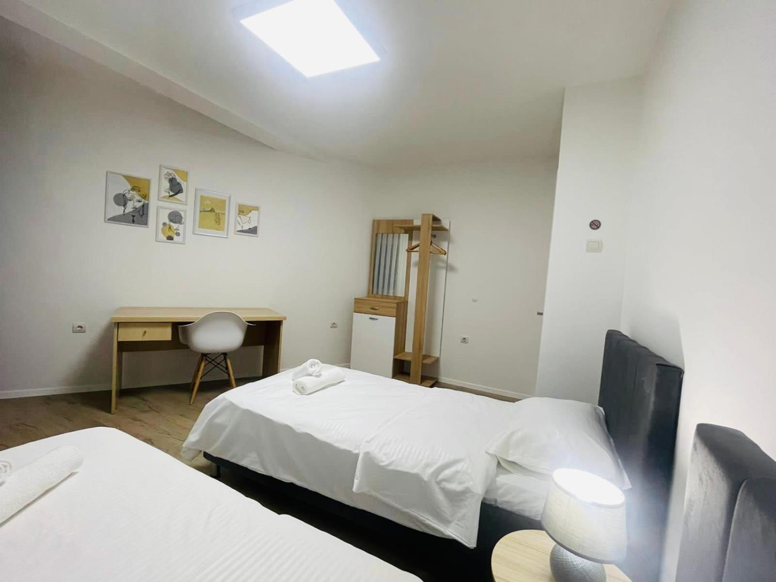 Pristinanest Hotel Luaran gambar